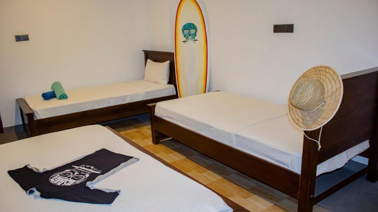 Auberge de jeunesse Surf & Party Weligama Extérieur photo